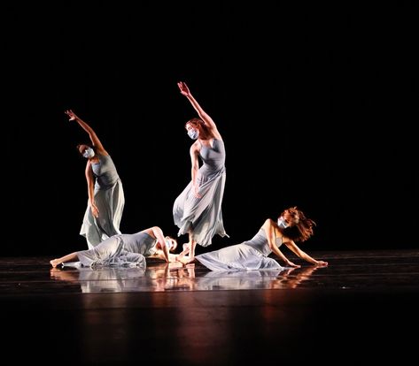 Dance Lyrical Aesthetic, Dance Aesthetic Lyrical, Lyrical Dance Aesthetic, Contemporary Dance Poses, Dancer Things, Dance Lyrical, Dancing Quotes, Performance Photography, Dance Inspiration