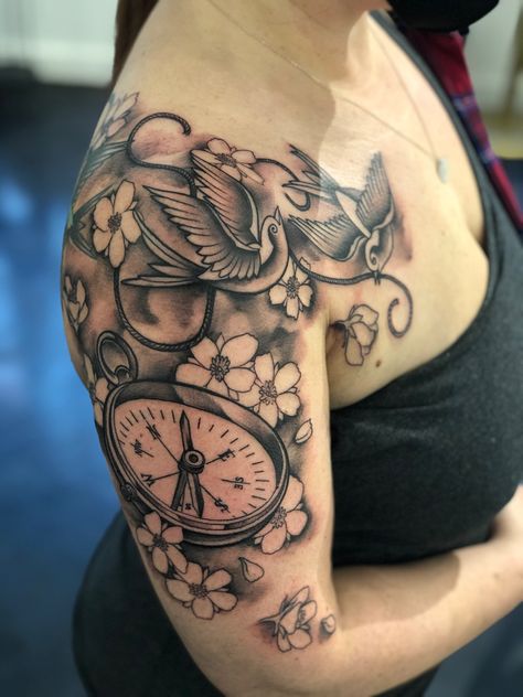 Women’s Compass Tattoo, Compass Tattoo With Flowers, Compass With Flowers Tattoo, Compass Flower Tattoo, Feminine Compass Tattoo Design, Front Shoulder Tattoo, Upper Arm Tattoos For Women, Compass Tattoo Feminine, Date Tattoo Ideas