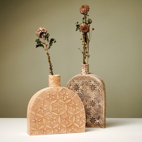 ZekineCeramic - Etsy Egypt Ceramic Glaze Combinations, Hand Built Pottery Vases, Tawny Autumn, Luxury Ceramics, Slab Vase, Pottery Flower Vase, Ceramic Pendant Light, Ceramics Pottery Vase, Vase For Flowers