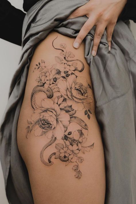 Creativity Tattoo, Flower Hip Tattoos, Feminine Shoulder Tattoos, Hip Thigh Tattoos, Special Tattoos, Snake Tattoo Design, Thigh Piece, Gardening Inspiration, Tattoo Ideas Female