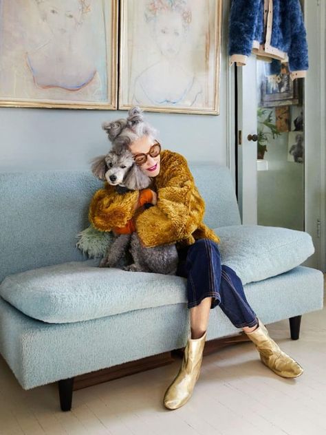 Linda Rodin Style, Linda Rodin, Kinfolk Magazine, Dog Friendly Hotels, Chic Over 50, Photographs Of People, Dog Parents, Girl And Dog, Dog Life