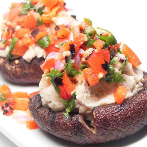 Grilled Portobello Mushrooms with Mashed Cannellini Beans and Harissa Sauce Stuffed Mushrooms Vegetarian, Harissa Sauce, Vegetarian Appetizer, Grilled Portobello, Stuffed Mushroom, Herb Cheese, Vegetarian Appetizers, Raw Food Diet, Portobello Mushroom