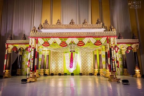 Marraige Mandap, Wedding Backdrop Lights, Mandap Decoration, Indian Wedding Stage, Yellow Wedding Flowers, Wedding Stage Design, Mandap Decor, Marriage Decoration, Wedding Backdrop Design