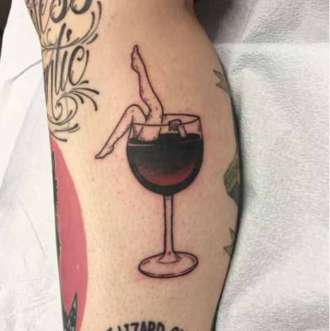 Grandfather Tattoo, Wine Glass Tattoo, Wine Tattoo, Glass Tattoo, Vintage Tattoos, Finger Tattoo Designs, Inspiration Tattoos, Tattoos Geometric, Disney Tattoo