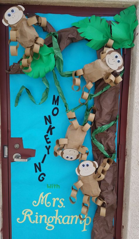 Classroom door decoration for Teacher Appreciation Week. "Monkeying with (insert name)" Jungle Classroom Door, Jungle Theme Classroom Decorations, Rainforest Classroom, Safari Theme Classroom, Preschool Jungle, Jungle Classroom, Jungle Crafts, Jungle Theme Classroom, Jungle Thema