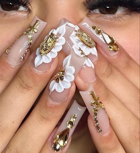 Charro Decorations For 15 White And Gold, White Virgin Mary Nails, Dark Blue Nail Ideas Acrylic, White Virgencita Nails, San Judas Nails Short, Charro Quince Nails, Champagne Quince Nails, Short Mexican Nails, Virgencita Nails Short