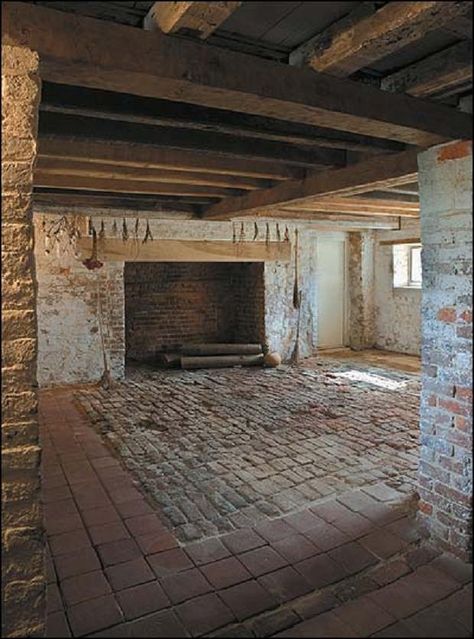 The basement kitchen of 17thC Bacon's Castle in Virginia, with brick hearth and timber lintel. http://www.history.org/Foundation/journal/Summer07/kitchens.cfm Brick Floors, Brick Hearth, Basement Kitchen, Casa Country, Kitchen Fireplace, Colonial Williamsburg, Exposed Beams, Summer Kitchen, Colonial House