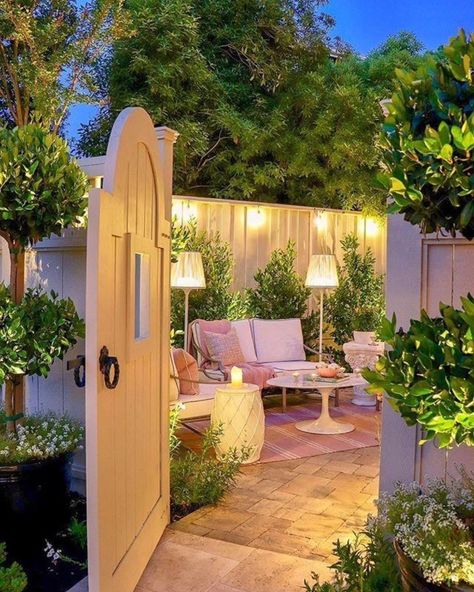 All the fairy foundrrrs 🏡🫶 🪄#Interior Design #HomeDecor #DreamHome #ModernLiving #OutdoorLiving #Homelnspiration #DecorTrends #InteriorStyling #LuxuryHome #CozySpaces #ArchitectureLovers #GardenGoals #HomeAesthetic #InstaDecor #Homestyle Girly Backyard Ideas, Girly Backyard, Dreamy Backyard, Big Backyard, Cozy Backyard, Backyard Inspo, Girl House, The Fairy, Backyard Ideas