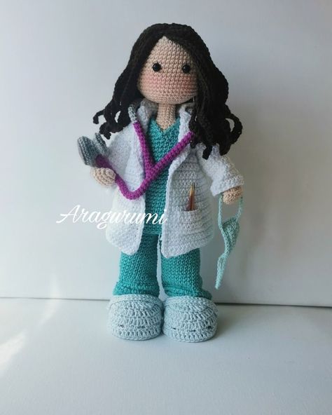 Muñeca Enfermera Patrón Crochet Amigurumi 944 Doll Pattern Crochet, Hello Kitty Crochet, Crochet Doll Tutorial, Crochet Girls, Doll Tutorial, Doll Pattern, Crochet Patterns Amigurumi, Pattern Crochet, Crochet Dolls