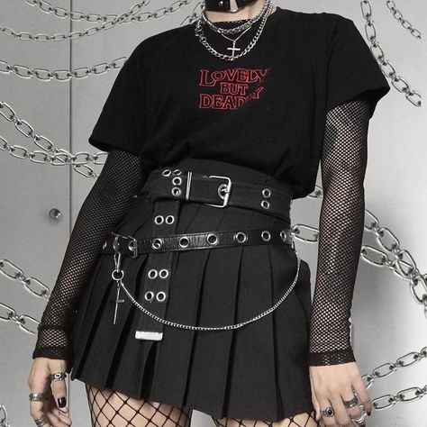 Egirl Fashion, E Girl Outfits, Tokyo Street Fashion, Aesthetic Grunge Outfit, Alt Fashion, Grunge Goth, Indie Outfits, Alternative Outfits, Soft Grunge