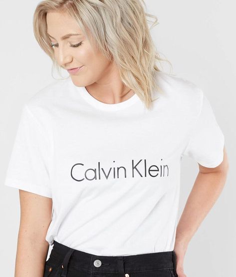 Calvin Klein Tshirt, Calvin Klein Outfits, Calvin Klein Shirt, Calvin Klein Bra, Sweet Shirt, Calvin Klein Women, Personalized Clothes, Tshirt Outfits, Women's T Shirts