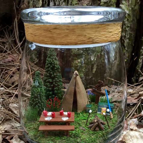 Miniature Camping, Lantern Crafts, Camping Scene, Diy Succulent Terrarium, Indoor Crafts, Hog Hunting, Mandala Tapestries Wall Hangings, Fairy Garden Designs, Jar Lanterns