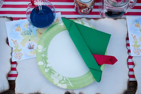 Peter Pan Hat, Peter Pan Party, Peter Pan And Tinkerbell, Tinkerbell Party, Disney Boys, Disney Party, 6th Birthday Parties, Pirate Party, Karas Party Ideas