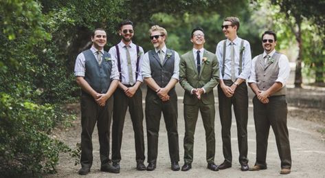 Wedding Mens Outfit, Mixed Outfits, Mismatched Groomsmen, Casual Groomsmen, Heather Wedding, Groomsmen Ideas, Holly Wedding, Nola Wedding, Groomsmen Outfits