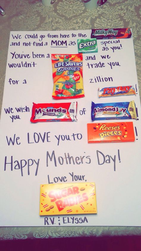 Mothers Day candy poster card! 2015 Candy Birthday Cards, Homemade Birthday Gifts, Homemade Gifts For Mom, Candy Bar Posters, Diy Mother's Day Crafts, Candy Poster, Gifts Homemade, Cute Mothers Day Gifts, Mothers Day Poster