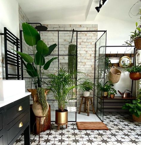 Jungle Bathroom, Log Cabin Interior, Wall Tiles Design, Luxury Flooring, Interior Design Boards, Small Bathroom Makeover, Bathroom Inspiration Decor, Dream Bathrooms, House Room