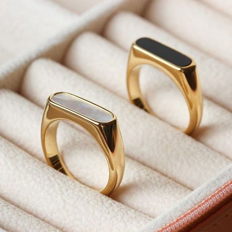 Waterproof Jewelry Ins Hot Selling Minimalist 18K Real Gold Plated Stainless Steel Black White Shell Rings Shell Rings, Modernist Ring, Beautiful Wedding Rings, Couple Ring, Shell Ring, Waterproof Jewelry, Girly Jewelry, Couple Rings, Minimalist Rings