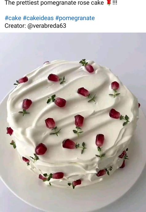 Moist Sponge Cake, Birthday Cake Decorating Ideas, Chocolate Diy, White Buttercream, Thanksgiving Cakes, Buttercream Filling, Cake Decorating Ideas, Creative Birthday Cakes, Pretty Birthday Cakes