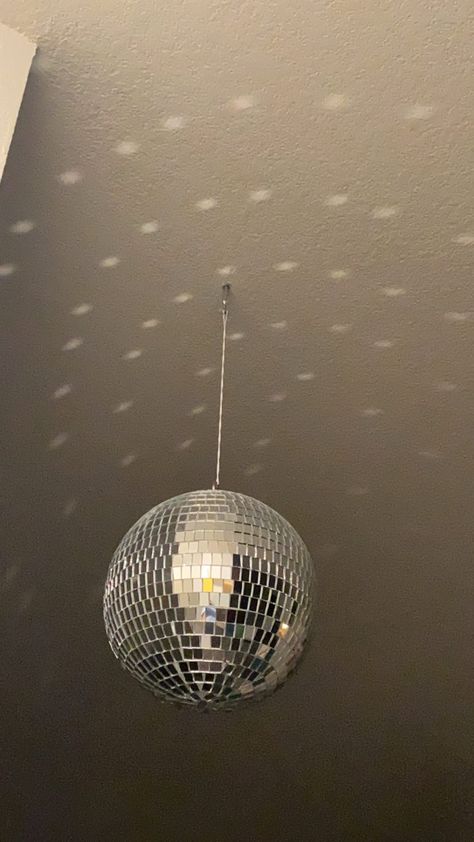 Disco Ball Lamp Shade, Disco Ball In Bedroom, Disco Ball In Room, Mirror Ball Aesthetic, Aesthetic Disco Ball, Disco Ball Wallpaper, Disco Ball Aesthetic, Minimal Fashion Photography, Disco Ball Decor