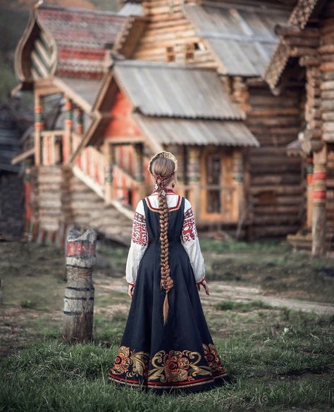 Russian Vibes, Russia Culture, Russian Traditional Clothing, Russian Dress, Soviet Fashion, Russian Clothing, Russian Culture, European Hair, Concept Clothing