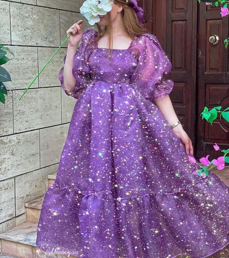 Purple Aesthetic Dress, Birthday Outfit Ideas For Women Indian, Party Wear Gowns Western, Organza Frocks For Women, Frocks For Women Party, Organza Frocks, Organza Material, Simple Frock Design, Frock Designs