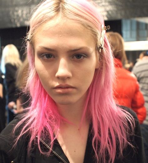 Grown Out Pink Hair, Message Bottle, Charlotte Free, Violet Sky, Pink Tips, Cheap Canvas, Hot Pink Hair, Trend Forecast, Brown I