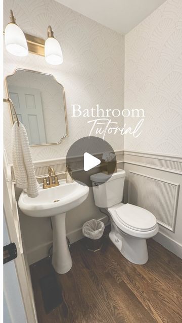 Half Bathroom Inspiration Powder Rooms, Half Bathroom Wainscoting Wallpaper, Gold Half Bathroom Ideas, Half Bathroom Ideas With Wallpaper, Styling A Powder Room, Neutral Half Bath, Contemporary Powder Room Design, Wallpapered Powder Room Small, Minimalist Powder Room Ideas