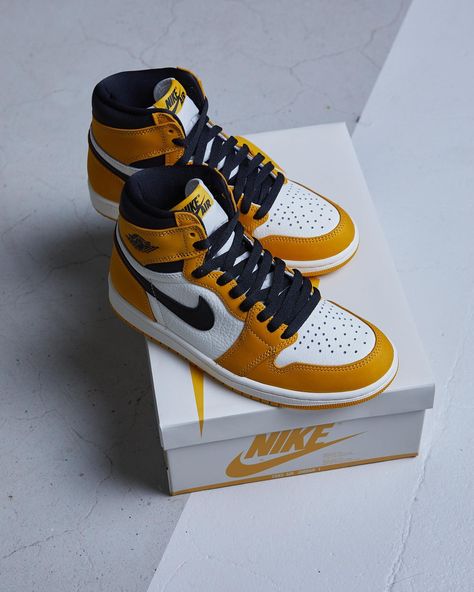 Air Jordan 1 Yellow, Jordan 1 Yellow, Yellow Ochre, Nike Vintage, Popular Sports, Air Jordan 1 Retro High, Air Jordan 1 Retro, Jordan 1 Retro High, Jordan 1 Retro