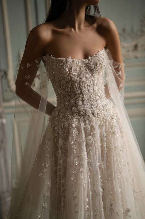 Eloise6-min Lee Grebenau, Lee Petra Grebenau, Structured Corset, Most Beautiful Wedding Dresses, Beaded Leaf, Couture Dress, Cape Sleeves, Luxury Bridal, Dress Crafts