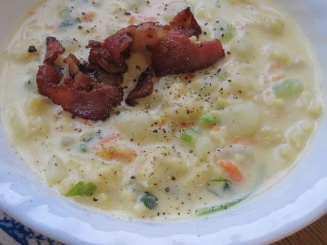 Rivel Soup Recipe, Rivel Soup, Old Fashioned Potato Soup, German Food Authentic, Best Potato Soup, Not In The Mood, Potato Soup Recipe, Homemade Soup, Potato Soup