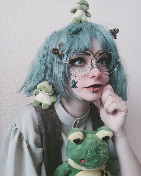 Goblin Makeup, Fairy Cosplay, Alt Girls, Goblin Core, Realistic Art, Art Poses, Beautiful Makeup, Art Reference Photos, Grunge Outfits