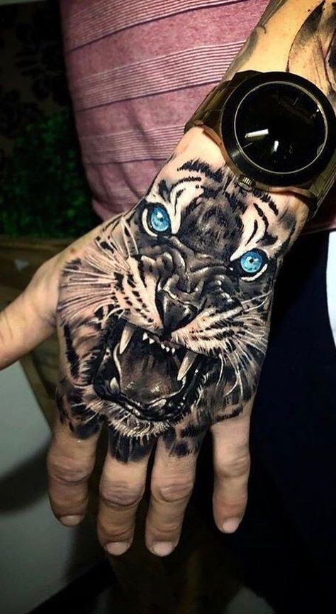 Lion Hand Tattoo Men, Tiger Hand Tattoo, Lion Hand Tattoo, Herren Hand Tattoos, Animal Sleeve Tattoo, Lion Tattoo Sleeves, Native Tattoos, Tatuaje A Color, Cool Small Tattoos