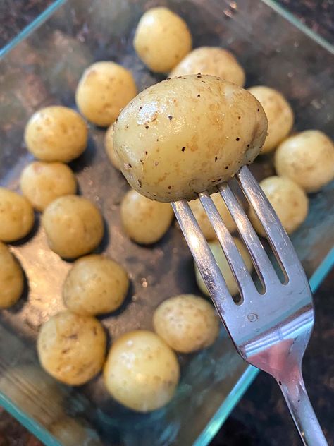 Microwave Small Potatoes for a super easy side dish. The potatoes cook up fluffy on the inside and perfectly seasoned on the outside. And it's so much quicker than other methods! Small Potatoes In Microwave This quick and efficient cooking method unlocks the delicious potential of baby potatoes in a matter of minutes. Perfectly suited for busy weeknights or impromptu gatherings, microwaving small potatoes preserves their natural taste and nutrients while ensuring they are tender and ready to ... Microwave Small Potatoes, Microwave Baby Potatoes, Baby Yellow Potatoes, Microwave Potatoes, Water Cornbread, Slow Cooker Chili Beef, Baby Potato Recipes, Hot Water Cornbread, Best Potato Salad