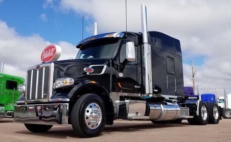 Peterbilt of Sioux Falls, South Dakota | Beautiful black 567 heritage heading out with a paccar automatic! #567 #peterbilt #automatic #heritage #largecars #diesel #livetheshow | Instagram Sioux Falls, Sioux, Large Cars, Peterbilt, South Dakota, Semi Trucks