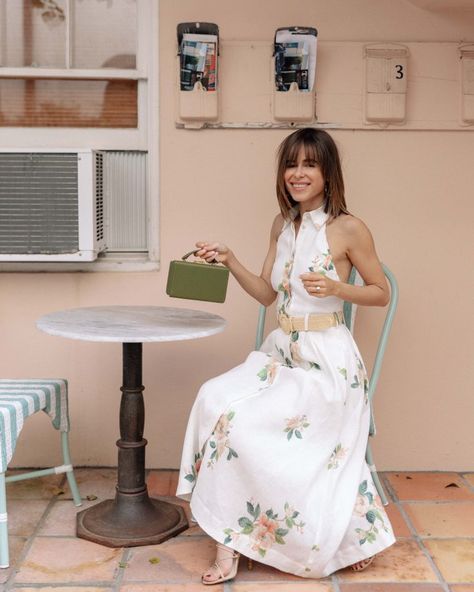 Stephanie Hill, Feminine Aesthetic Outfits, The Style Bungalow, Style Bungalow, Textures Fashion, Baublebar Earrings, Outfit Primavera, Modesty Fashion, Zimmermann Dress