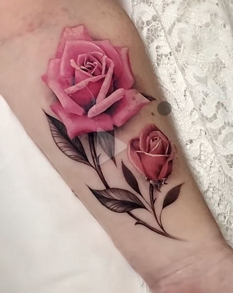 Colored Roses Tattoo, Chest Neck Tattoo, Colored Roses, Roses Tattoo, Neck Tattoos, Bath Panel, Memorial Tattoos, Henna Tattoos, Disney Tattoos