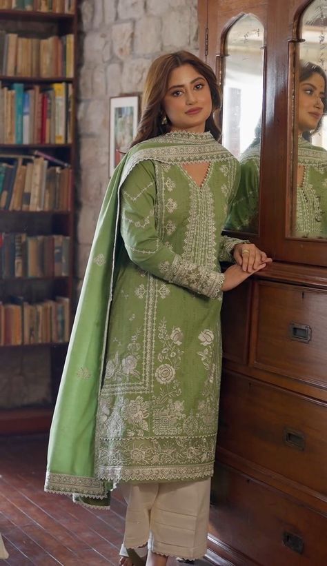 Sajal Ali Dresses Casual, Sajal Ali Dresses, Simple Pakistani Dresses Casual, Wow Dresses, Ali Dress, Pakistani Women Dresses, Embroidery Suit, Sajal Ali, Stylish Short Dresses