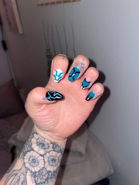 Deku costume inspired nails Mha Inspired Nails, My Hero Academia Nail Design, Deku Makeup, Mha Nails Bakugo, Deku Nails, Deku Nails Art, Anime Nails, Outfits Aesthetic, Cute Nails