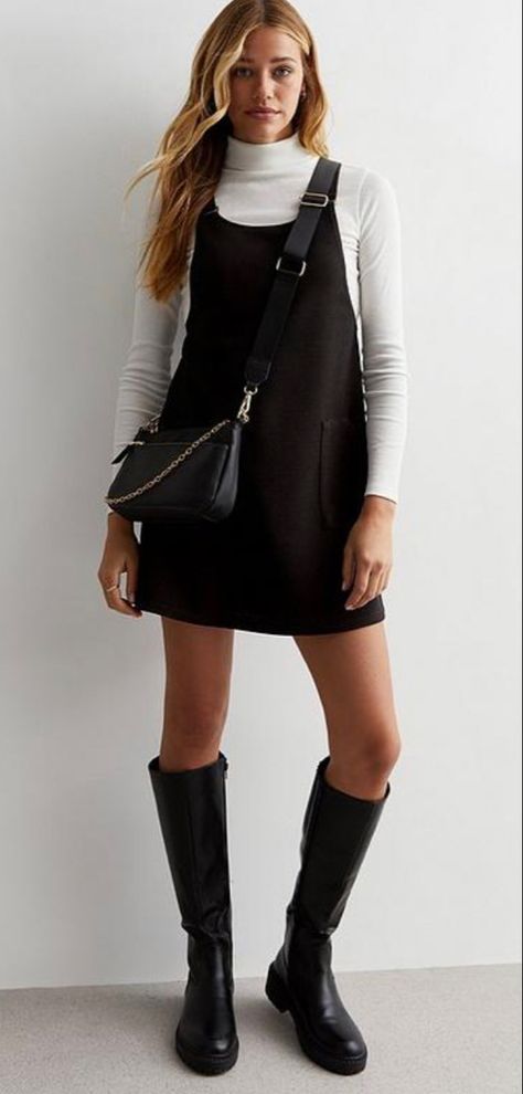 Black Pinafore Dress Outfit, Pinafore Dress Outfit, Pinafore Outfit, Black Pinafore Dress, Black Pinafore, Madison Style, Winter Mini Dresses, Waistcoat Dress, Pinafore Dress