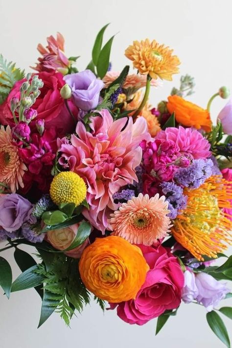 Bright Coloured Wedding Flowers, Bright Color Floral Wedding, Bright Vibrant Wedding Flowers, Bright Bouquet Of Flowers, Vibrant Color Bouquet, Multicolor Flower Arrangements, Wedding Bouquets Bright Colors, Colorful Bouquet Of Flowers Aesthetic, Multi Color Flower Bouquet