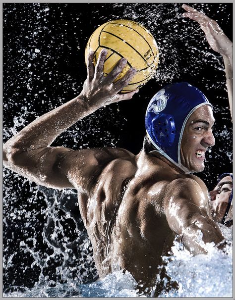 See how this guy is trying so hard to be like me? Water Sports Photography, Men's Water Polo, Water Polo Players, All About Water, Underwater Portrait, Make Funny Faces, Sport Portraits, Cute Posts, Water Sport