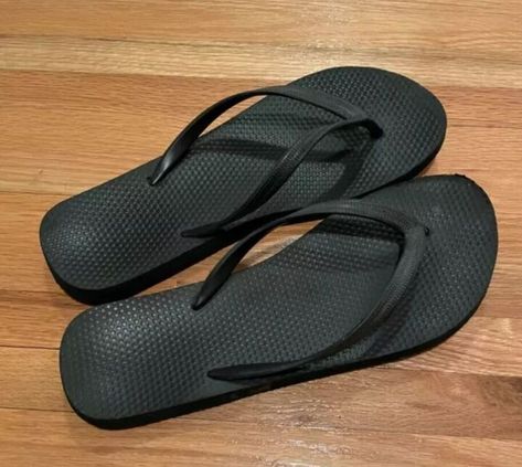 This is a guide on how to fix flip flops. Learn how to repair broken flip flops in this easy how-to tutorial. Fix Flip Flops, Foams Shoes, Brown Flip Flops, Easy Hacks, Rubber Flip Flops, Rubber Sandals, One Hair, Hair Elastics, Common Sense