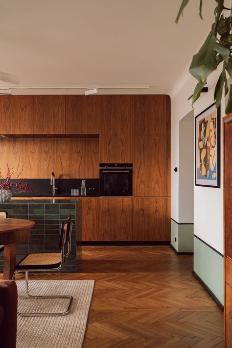 Apartament WK/N - Hauslab Roof Apartment, Historic Apartment, Mid Century Apartment, Midcentury Interior, Midcentury House, Art Deco Sideboard, Mid Century Home, Mid Century Kitchen, Modern Light Fixtures