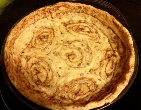 Cinnamon Roll Crust, Cinnamon Roll Apple Pie, Apple Pie Recipe Easy, Easy Pie Crust, Apple Streusel, Easy Apple Pie, Caramel Apple Pie, Cinnamon Recipes, Creative Desserts