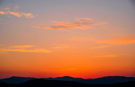 Sunset Wallpaper Mountain, Background Sunset Landscape, Background Photo Landscape, Background For Song, Sunset Aesthetic Landscape, Rocks Reference, Sun Behind Clouds, Background Aesthetic Landscape, Sunset In Mountains