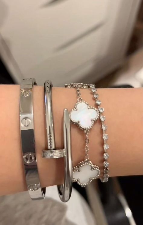 Expensive Silver Jewelry, Silver Jewelry Aesthetic Bracelet, Silver Luxury Jewelry, Girly Jewelry Silver, Luxury Jewelry Silver, Silver Jewelry Aesthetic Elegant, Jewellery Silver Aesthetic, Designer Silver Jewelry, Jewelry Silver Aesthetic