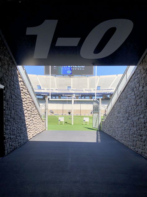 Football Tunnel Entrance Diy, Stadium Entrance Design, Stadium Entrance, Football Fans In Stadium, Beaver Stadium, Loftus Road Stadium, Penn State Football, Penn State, Entrance