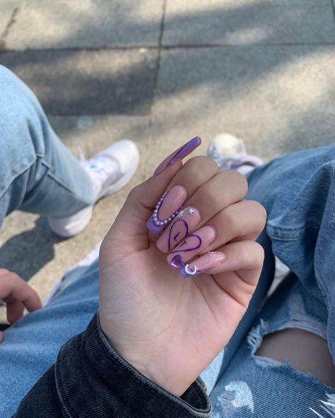 Mail Designs With Initials, Purple Initial Nails, K Nails Initial, Purple Nails With Initial, Nails With S Initial, His Initials Nails, Blue Nails With Initials, Letter Nails Initials, L Initial Nails