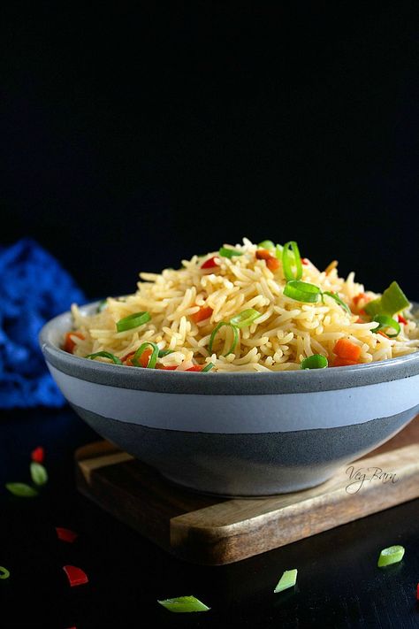 Chinese Veg Fried Rice #chinesefriedrice #vegfriedrice Veg Fried Rice Recipe, Veg Fried Rice, Fry Rice, Rainbow Veggies, Ways To Eat Healthy, Food Menu Design, Best Vegetarian Recipes, Red Rice, Fried Rice Recipe