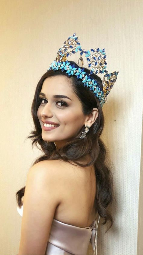 Manushi Chiller, Manushi Chillar, Manushi Chhillar, Fashion Model Drawing, Daily Beauty Routine, Beauty Event, Miss World, Beauty Pageant, Beauty Queens